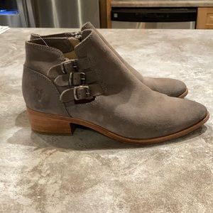 Frye Shootie! Like new!